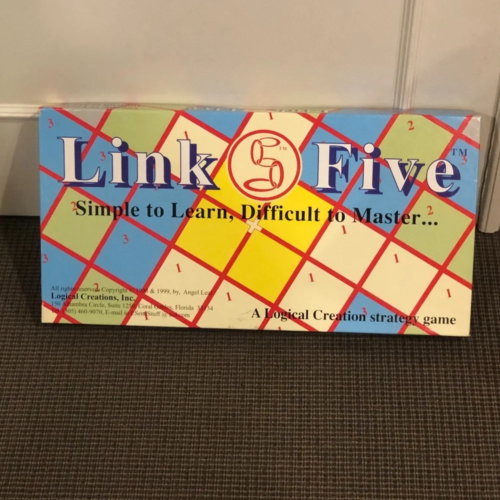 LINK FIVE LOGIC & STRATEGY BOARD GAME - NEVER OPENED